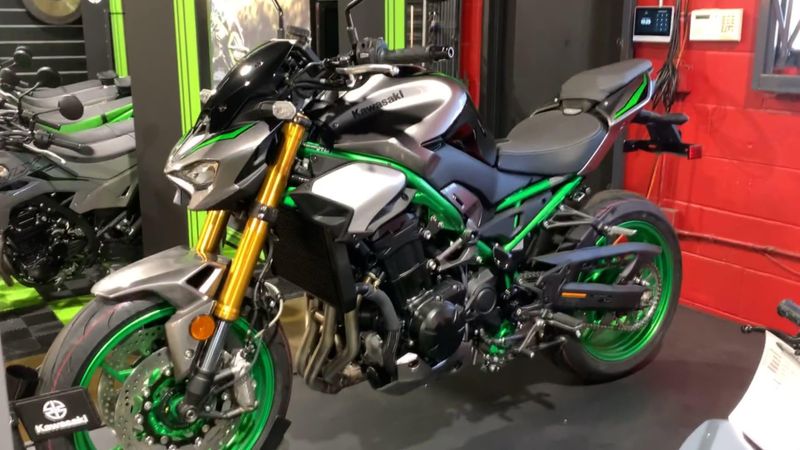 New 2025 Kawasaki Z900 SE ABS Image 5