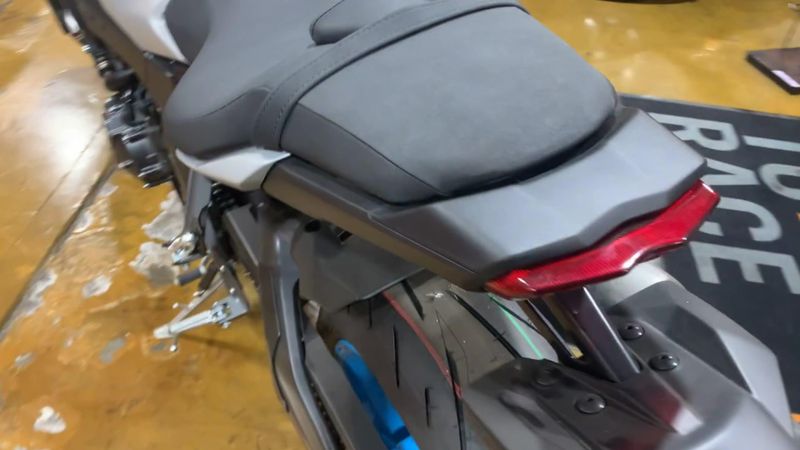 New 2025 Yamaha MT-10 Image 4