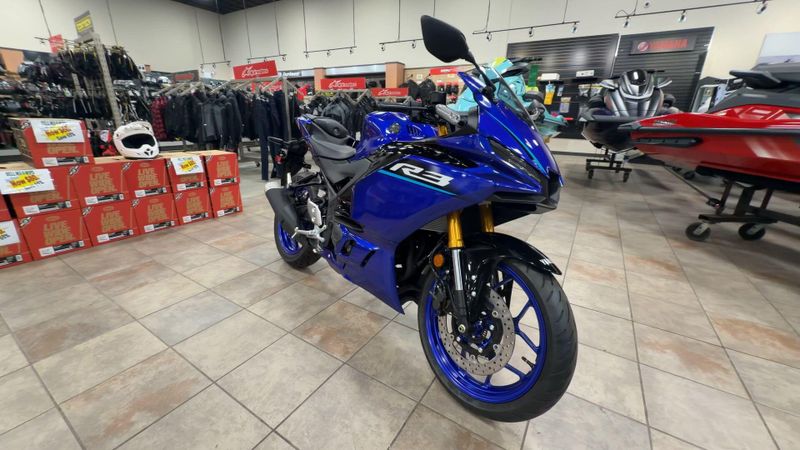New 2026 Yamaha YZF-R3 ABS Image 3
