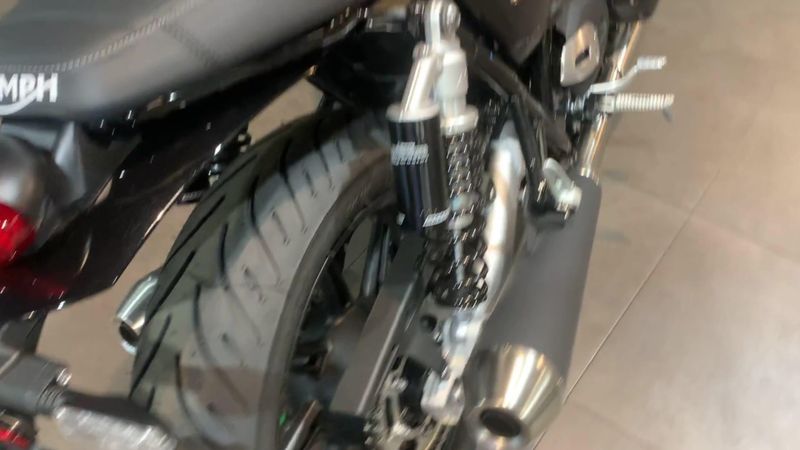 2025 Triumph SPEED TWIN 900 Image 4