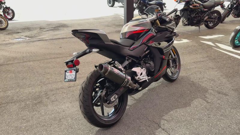 Used 2025 CFMOTO 450SS Image 4