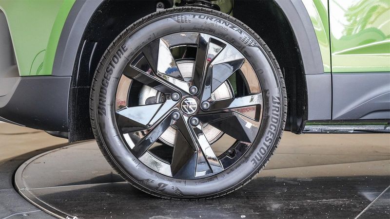 New 2025 Volkswagen Taos 1.5T SEImage 10