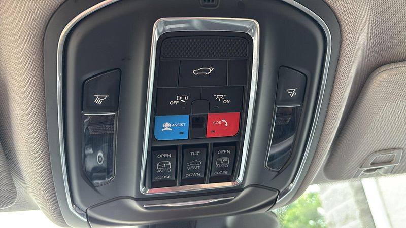 2022 Jeep Grand Cherokee Limited photo 19