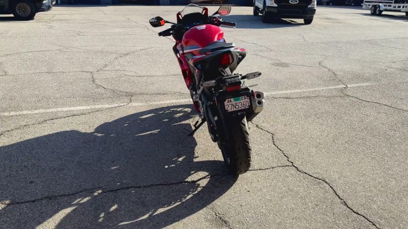 Used 2025 Honda CBR500R Image 7