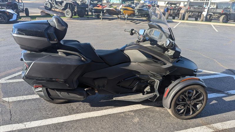 2022 Can-Am SPYDER RT BASEImage 1