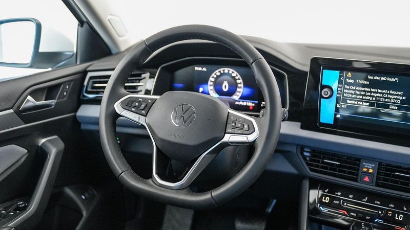 New 2025 Volkswagen Jetta 1.5T SEImage 16