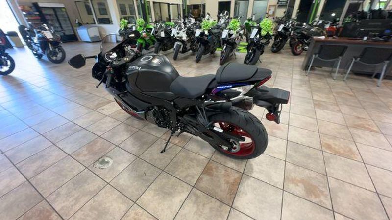 New 2026 Suzuki GSX-R600 Image 2