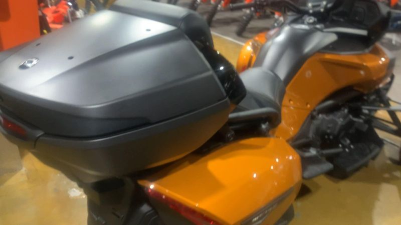 New 2024 Can-Am SPYDER F3 LIMITED SPECIAL SERIES (SE6) Image 6