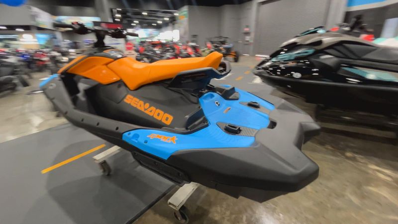 New 2026 Sea-Doo SPARK FOR 3 90 TRIXX (SOUND SYSTEM) Image 2