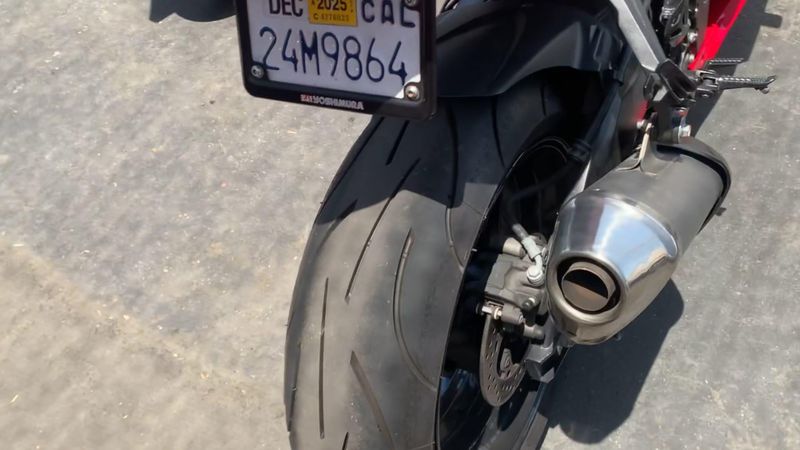 Used 2016 Suzuki GSX-R600L6 CA Image 8