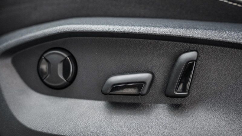 New 2025 Volkswagen Taos 1.5T SEImage 22