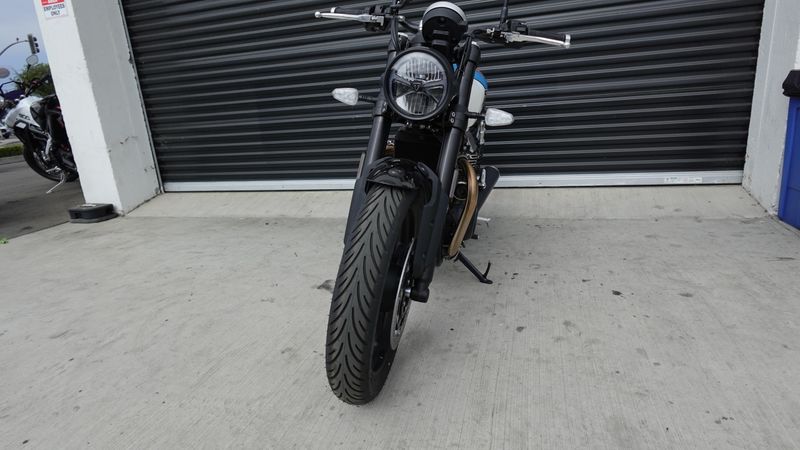 New 2025 Triumph Speed Twin 900 Base 