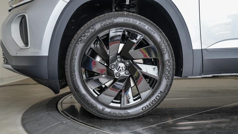 New 2025 Volkswagen Atlas 2.0T SE w/TechnologyImage 10