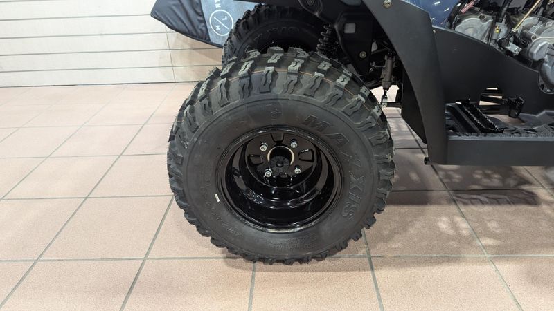 2025 KAWASAKI BRUTE FORCE 300 in a GRAYISH BLUE exterior color. Family PowerSports (877) 886-1997 familypowersports.com 