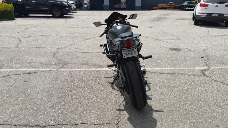 Used 2025 Yamaha YZF-R7 CA Image 7