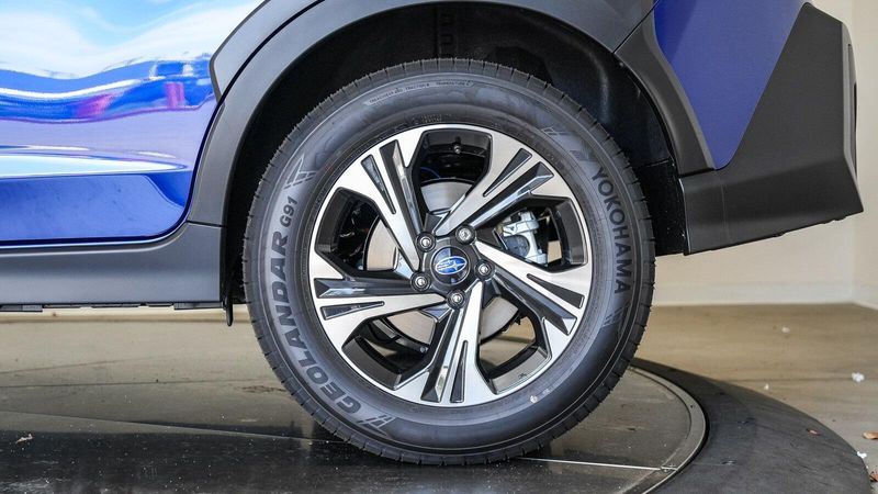 New 2025 Subaru Crosstrek PremiumImage 9
