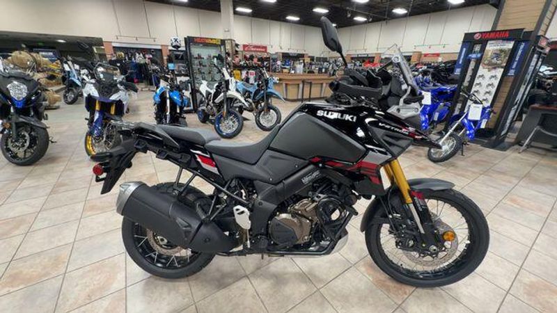 New 2025 Suzuki V-STROM 1050DE Image 5