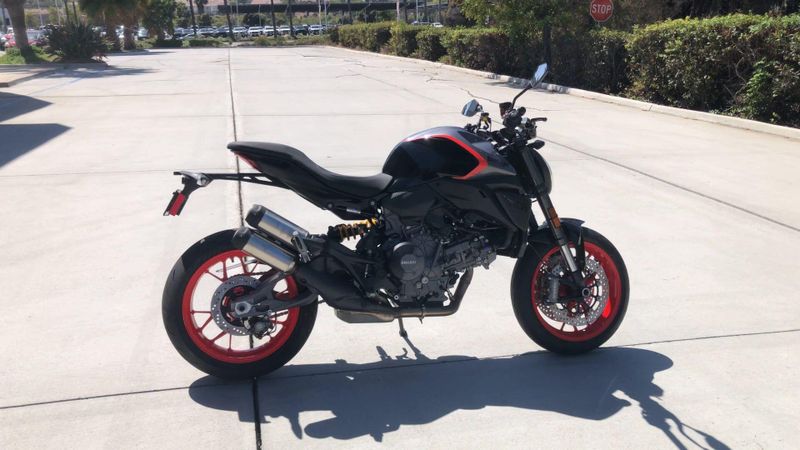 New 2027 Ducati MONSTER 896 Image 5