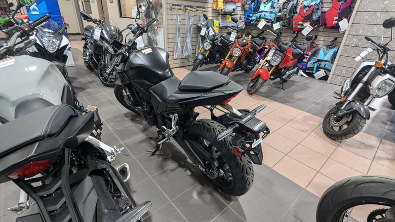 2025 Honda CB500F ABS MATTE BLACK METALLICImage 6