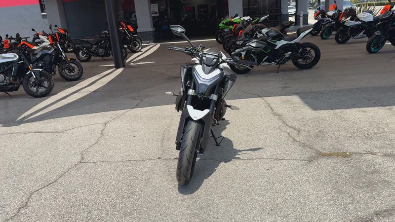 New 2026 CFMOTO 450NK Image 3