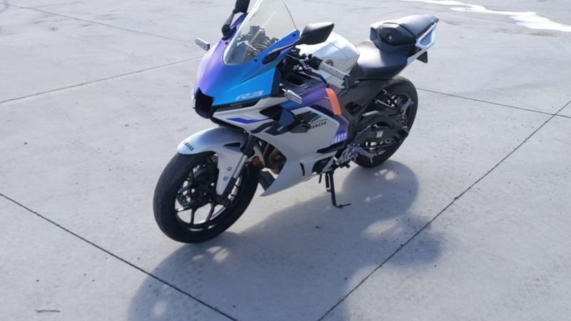 Used 2025 Yamaha YZF-R3 ABS CA Image 8
