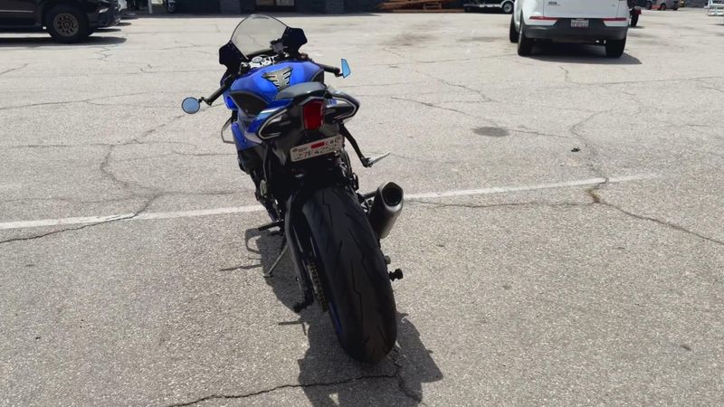 Used 2025 Yamaha YZF-R1 Image 7