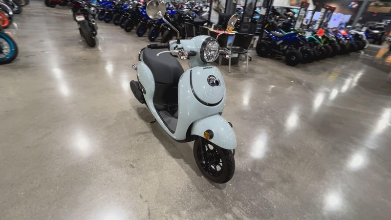 Used 2022 Honda Metropolitan Image 2