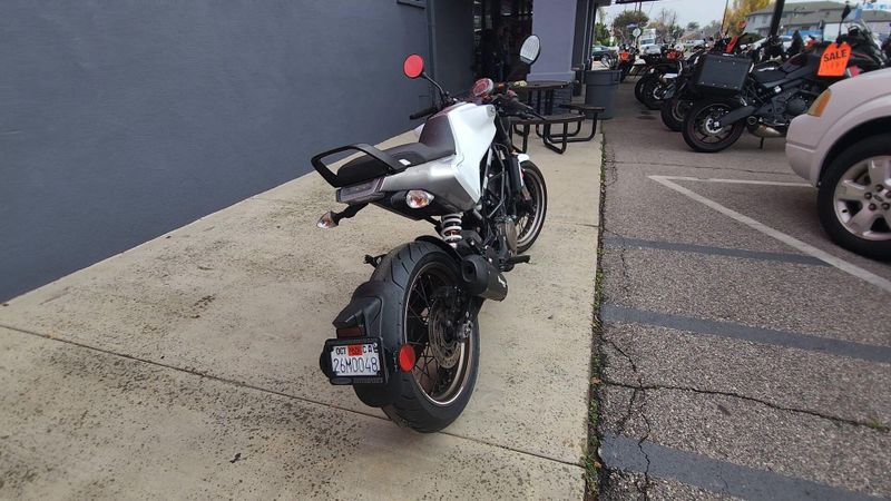 Used 2023 Husqvarna VITPILEN 401 Image 3