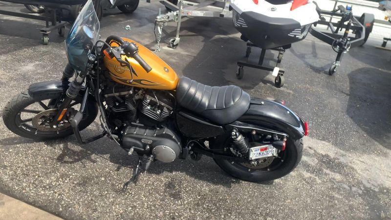Used 2016 Harley-Davidson Sportster Iron 883 Image 9