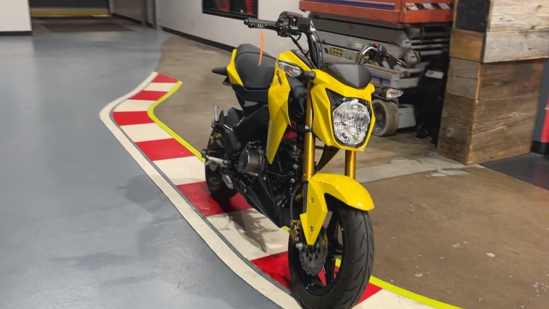 Used 2022 Kawasaki Z125 PRO Base Image 6