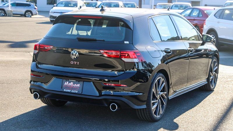 2024 Volkswagen Golf GTI AutobahnImage 4