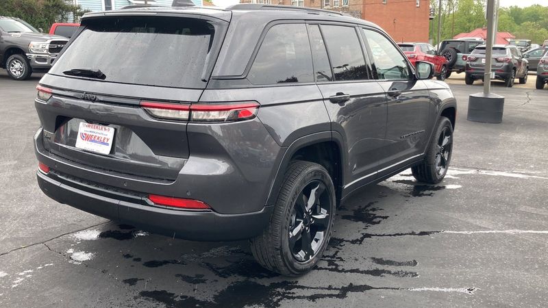2023 Jeep Grand Cherokee Altitude 4x4Image 26