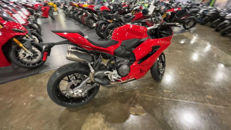 New 2026 Ducati PANIGALE V2 896 Image 8