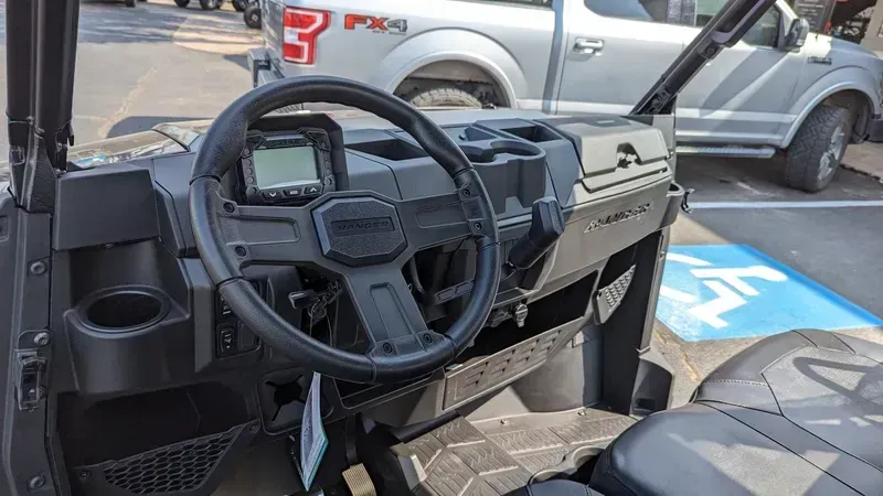 2025 Polaris RANGER CREW 1000 PREMIUM  GRANITE GRAYImage 11