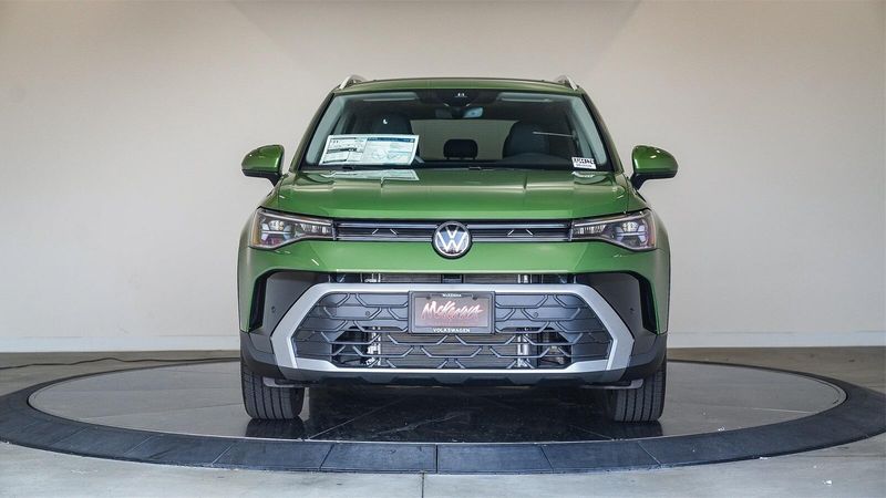 New 2025 Volkswagen Taos 1.5T SEImage 6