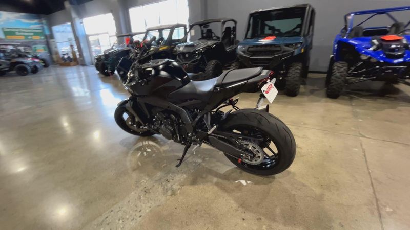 2024 Yamaha MT-09 Image 6