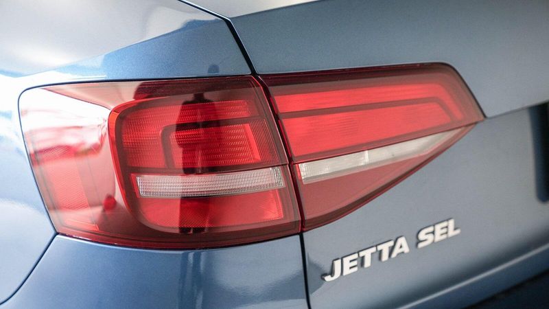 2016 Volkswagen Jetta 1.8T SELImage 9