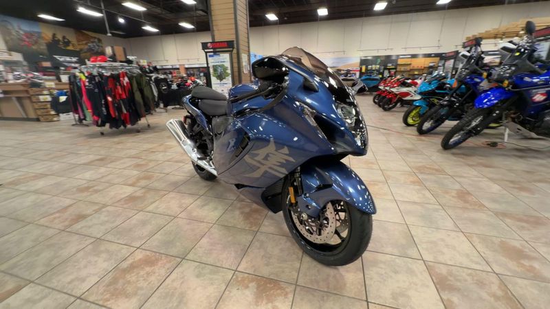 New 2027 Suzuki Hayabusa Image 3