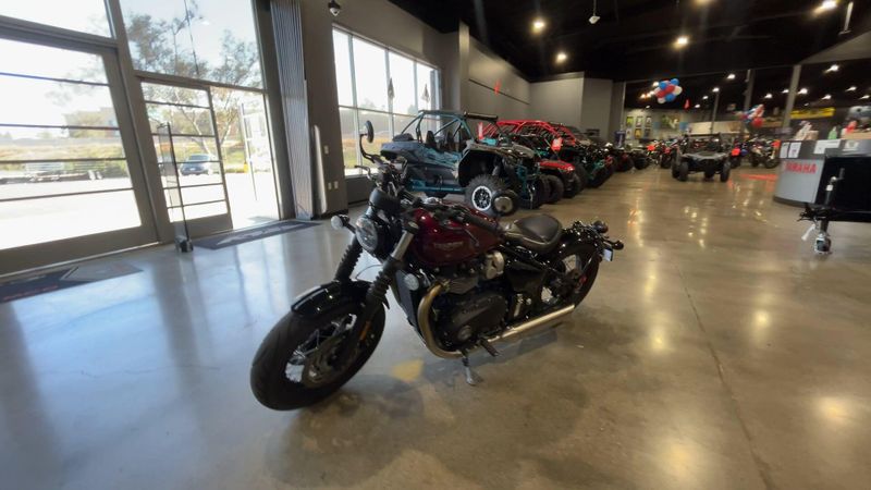 2022 Triumph Bobber Image 4