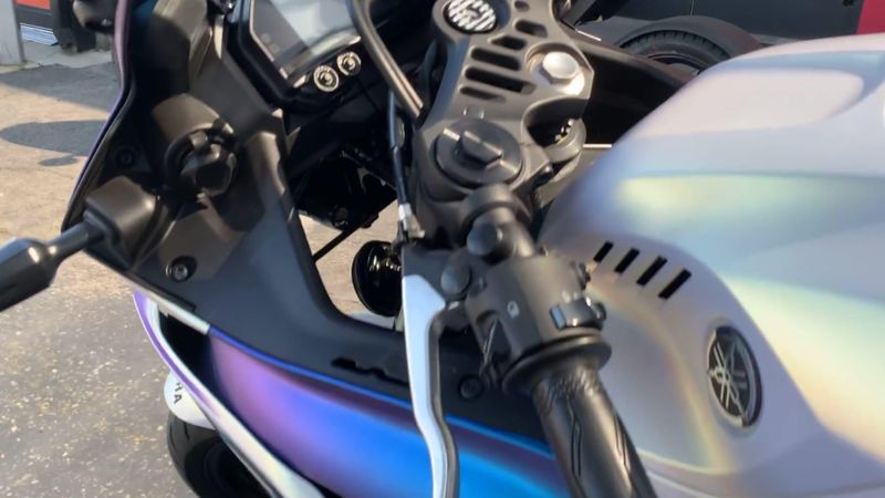 New 2025 Yamaha YZF-R3 ABS Image 8