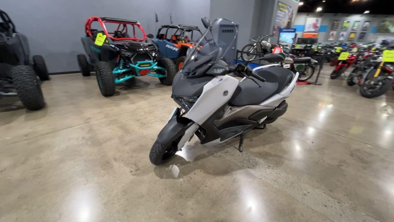 Used 2023 Yamaha Xmax Image 4