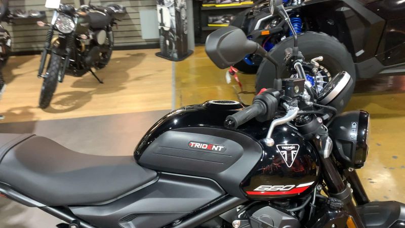 New 2025 Triumph TRIDENT 660 Image 5