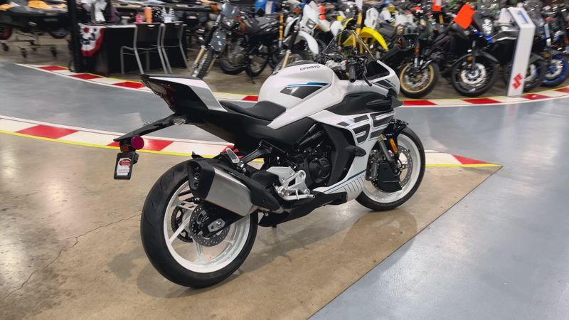 New 2026 CFMOTO 450SS Image 4