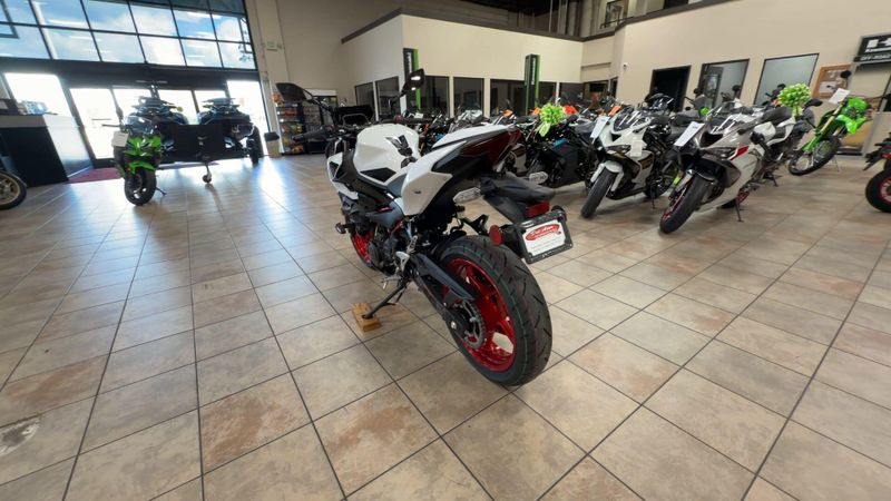 New 2026 Kawasaki Z500 SE ABS Image 7