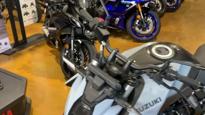 New 2024 Suzuki GSX-8S Image 6