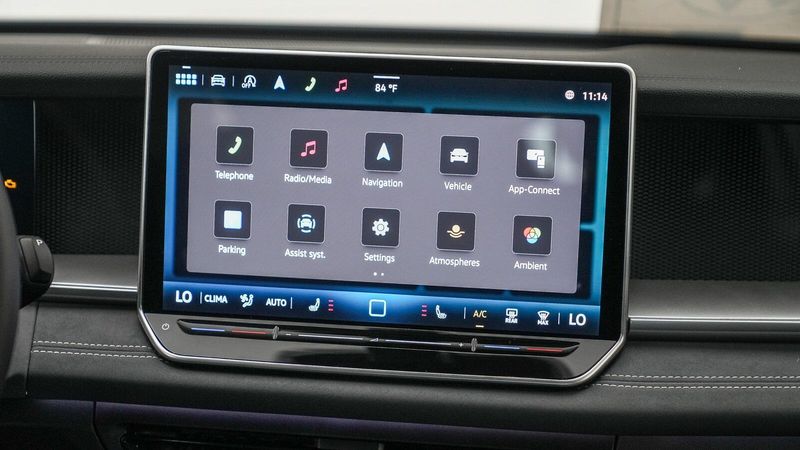 New 2025 Volkswagen Tiguan 2.0T SEImage 15