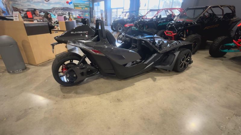 2025 Polaris SLINGSHOT R AUTODRIVE Image 9