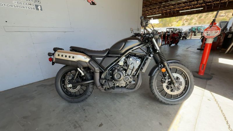 2025 Honda SCL500 Image 9