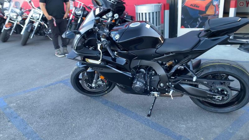 New 2025 Yamaha YZF-R9 Image 6