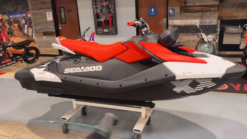 New 2025 Sea-Doo SPARK FOR 3 90 TRIXX (SOUND SYSTEM) Image 5